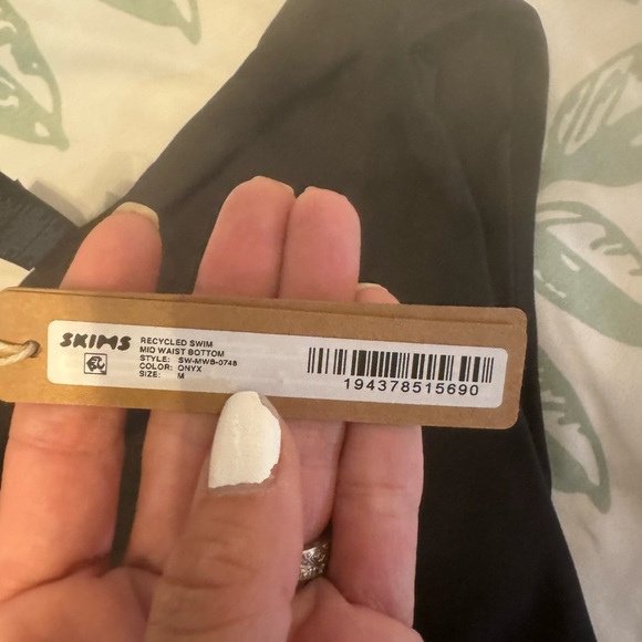 Skims recycled swim mid waist bottom medium black onyx - Picture 3 of 4